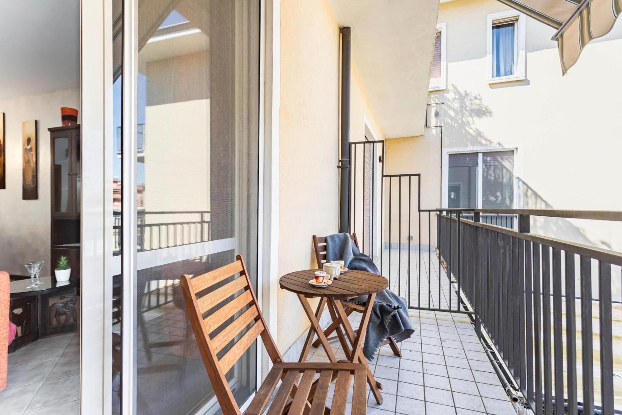 Апартаменты Lilly House - Travaco Siccomario - By Host4U San Martino Siccomario Экстерьер фото
